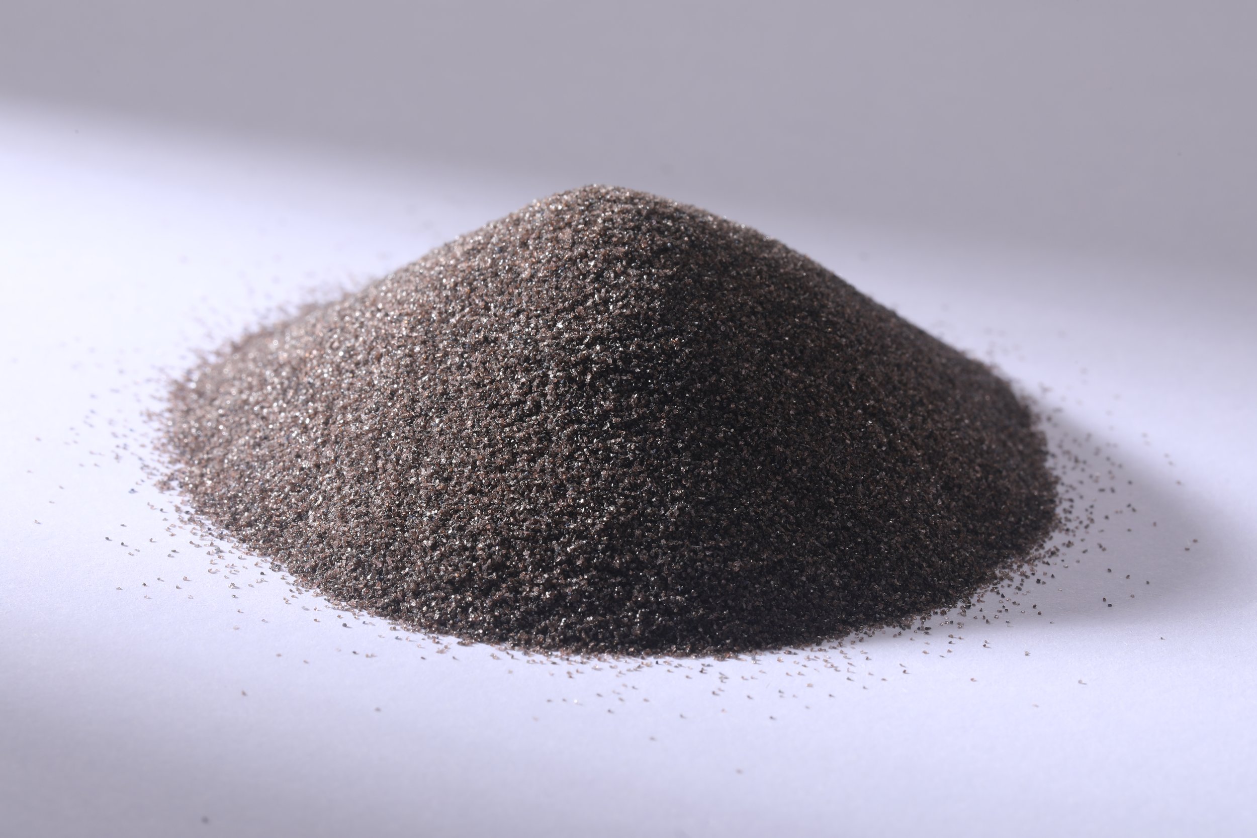 光伏设备表面喷砂用棕刚玉磨料